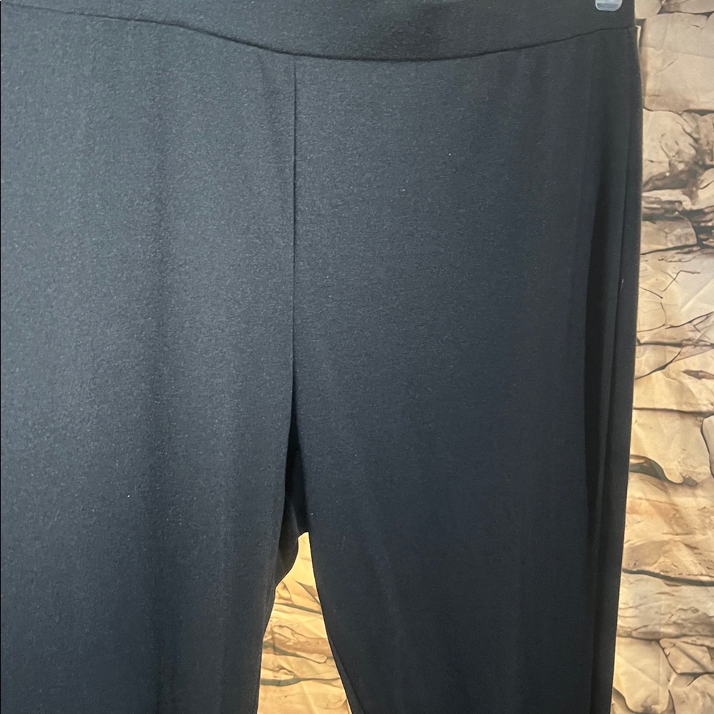 Women’s 3x Black pants. 75% polyester and21% Rayon and 4%Spandex